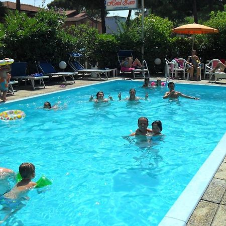 Hotel Zani Cervia Bagian luar foto