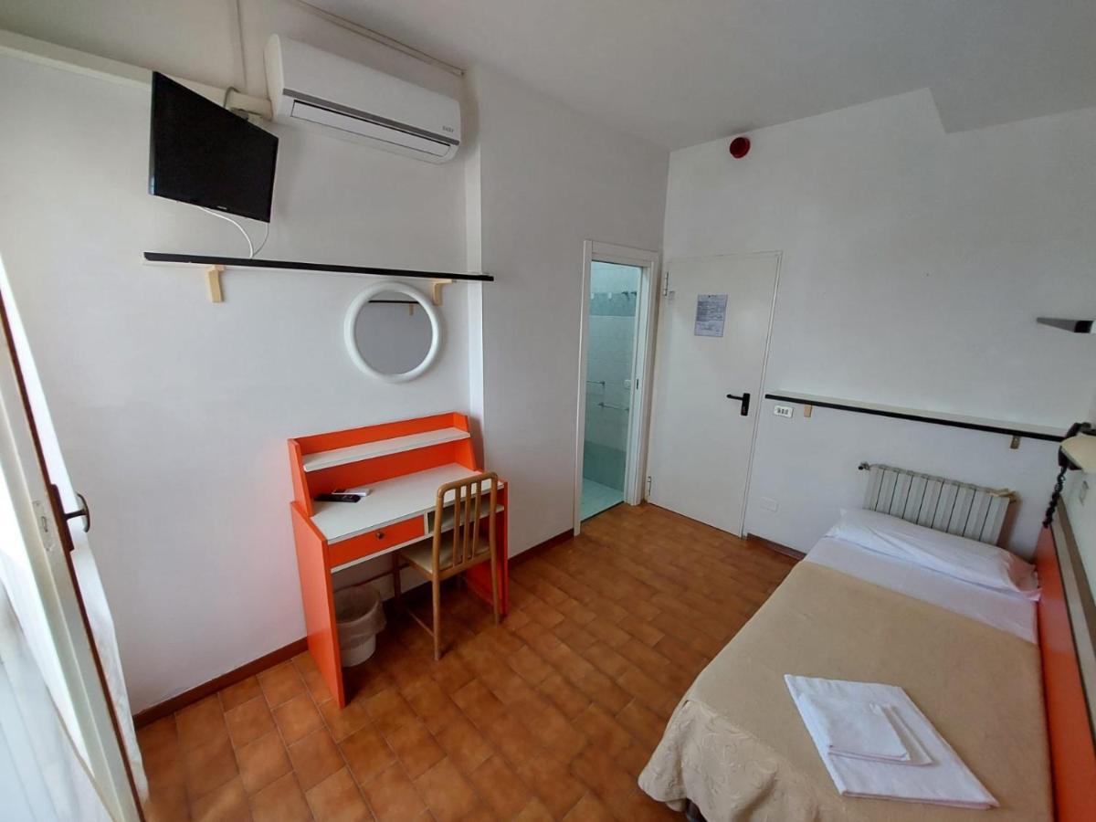 Hotel Zani Cervia Bagian luar foto