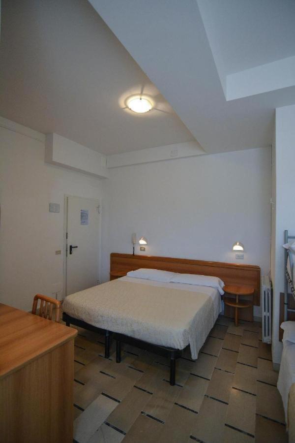 Hotel Zani Cervia Bagian luar foto