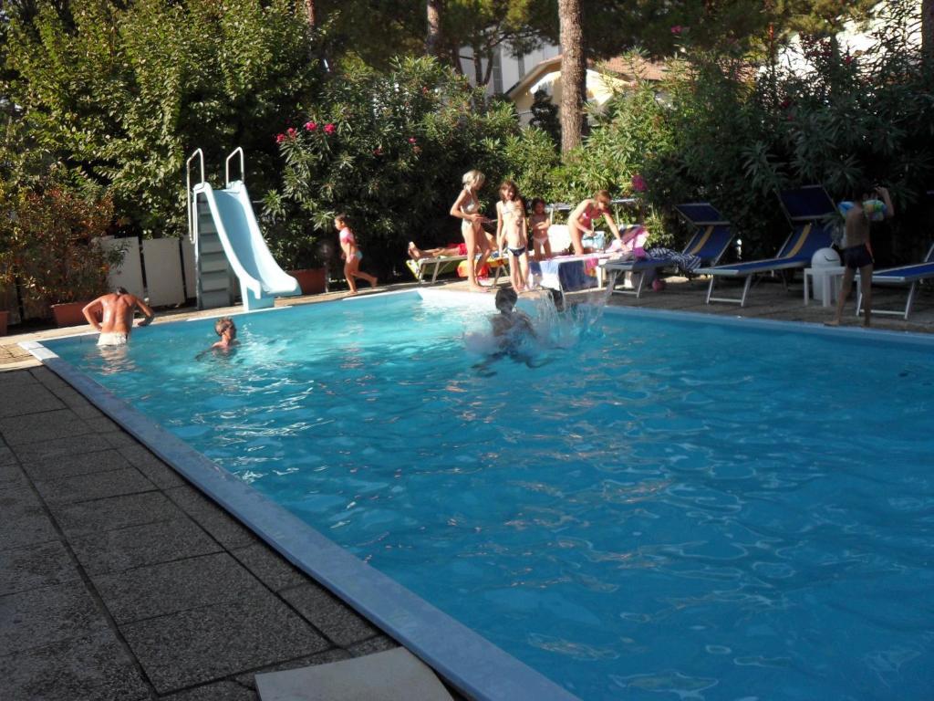 Hotel Zani Cervia Bagian luar foto