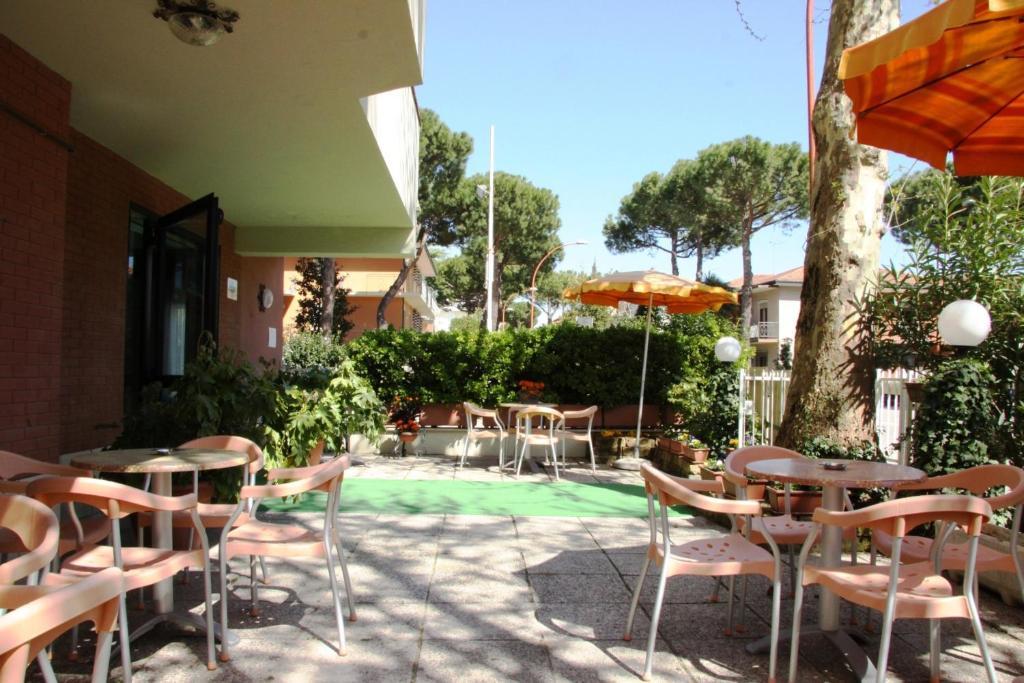 Hotel Zani Cervia Bagian luar foto