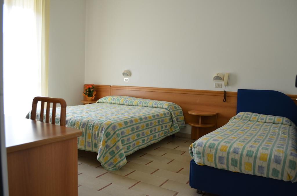 Hotel Zani Cervia Ruang foto