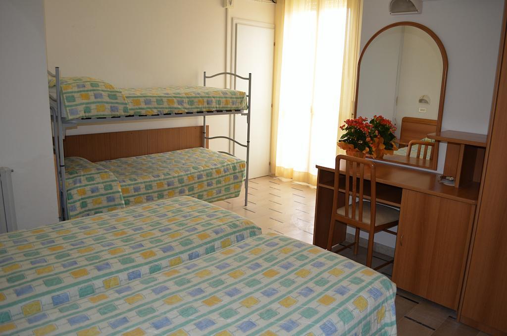 Hotel Zani Cervia Ruang foto